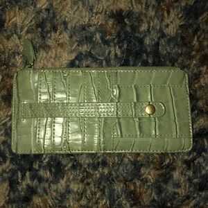 Green wallet